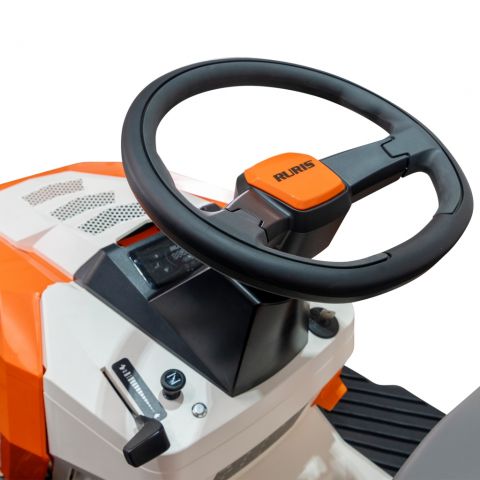 Lawn mower tractor<span> Ruris Explorer 1700H